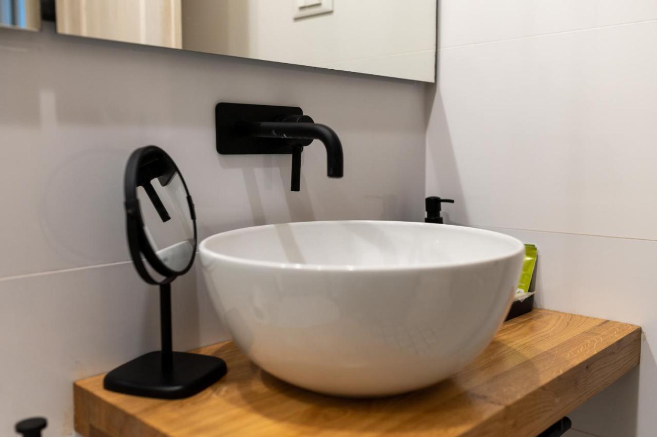 Superior 1 Bedroom Apartment Gabriela Next To Buza Beach Dubrovnik Bagian luar foto