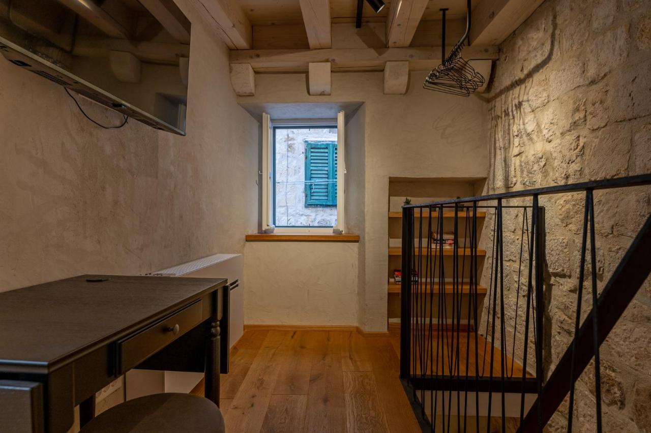 Superior 1 Bedroom Apartment Gabriela Next To Buza Beach Dubrovnik Bagian luar foto