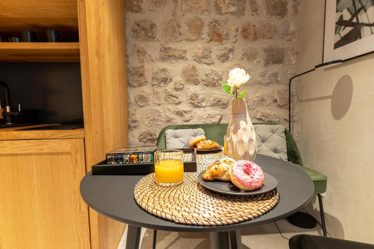 Superior 1 Bedroom Apartment Gabriela Next To Buza Beach Dubrovnik Bagian luar foto